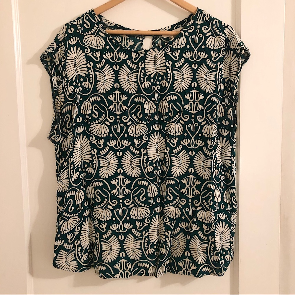 Green & White leaf patterned blouse